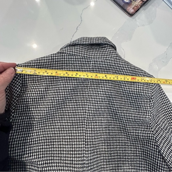 Houndstooth Check Overcoat - Picture 13 of 15